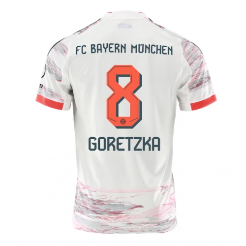Billige Fotballdrakt Bayern Munich Leon Goretzka #8 Replika Bortedrakt 2025-26 Kortermet Billige Fotballdrakt Bayern Munich Leon Goretzka #8 Replika Bortedrakt 2025-26 Kortermet